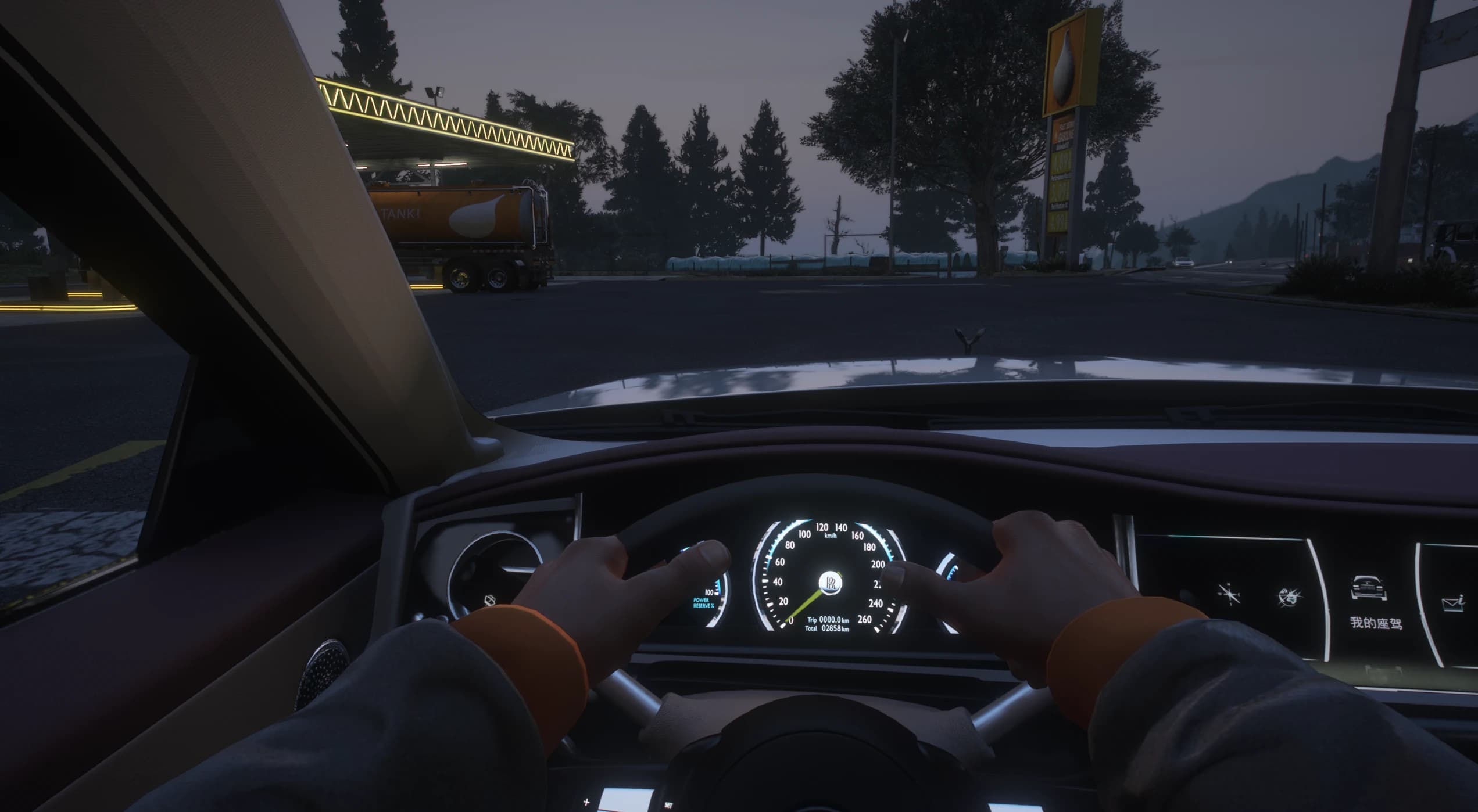 First person view at dusk with the Power Reserve dial, the km/h speedometer with the RR centre and the side screen menus, part of them drawn in Chinese